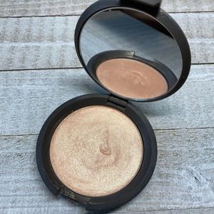 Becca Shimmering Skin Perfector In Champagne POP